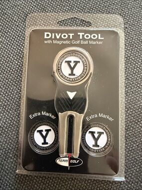 Yale Black Divot Tool with Magnetic Ball Markers.